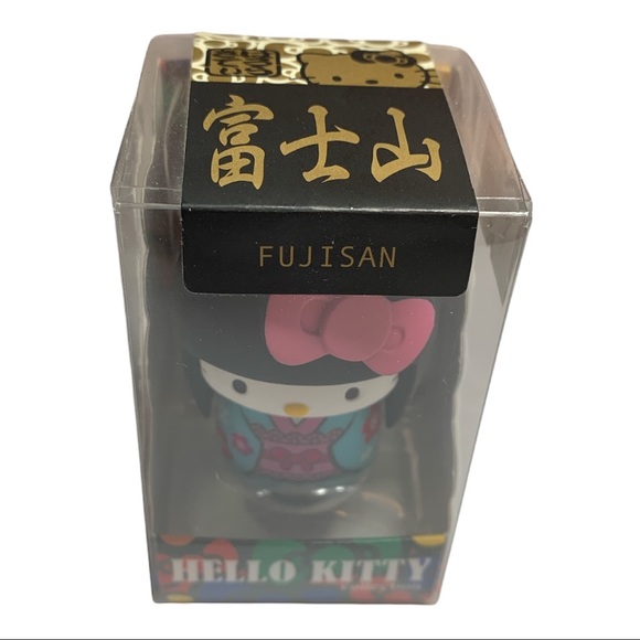 NIB NEW Sealed in box - Hello Kitty Collection - Japanese Kokeshi Doll Keychain - Picture 4 of 6